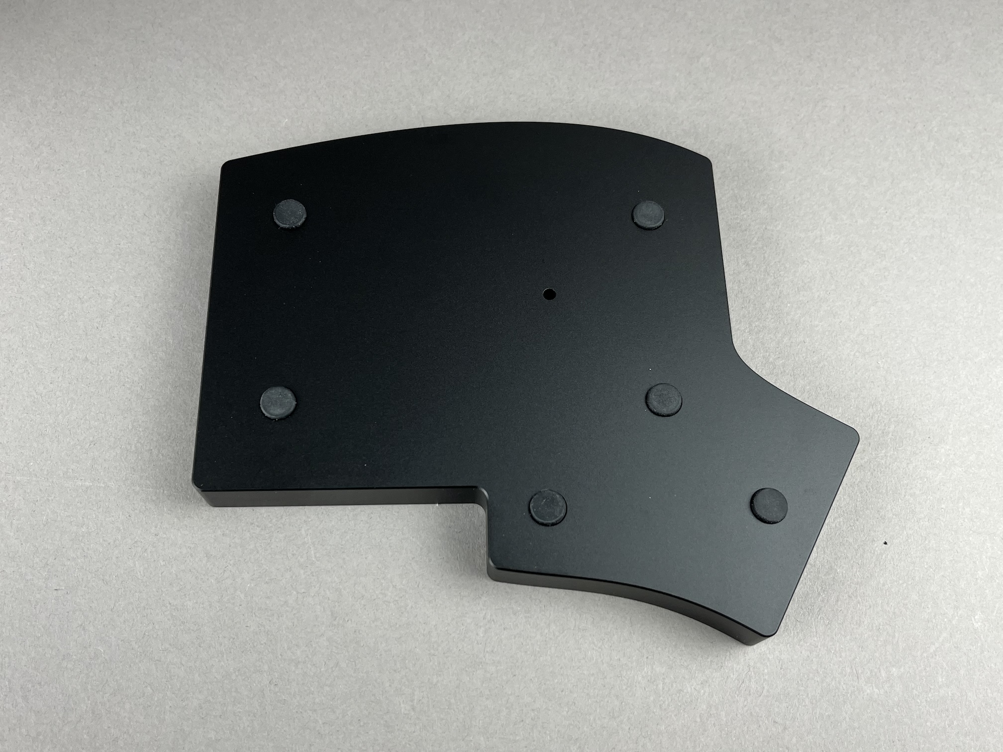 Case bottom with silicone feet
