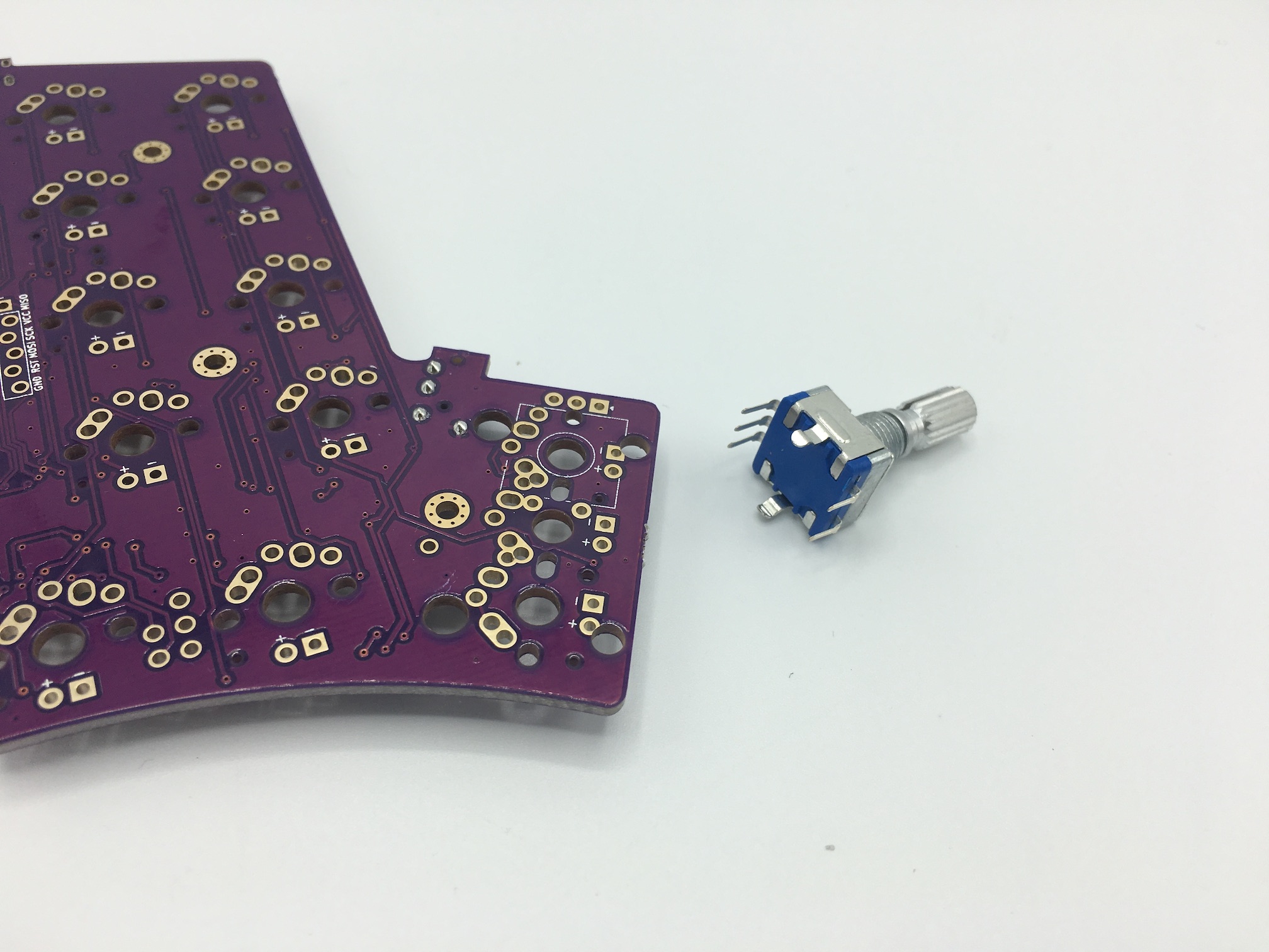 Rotary encoder next to PCB