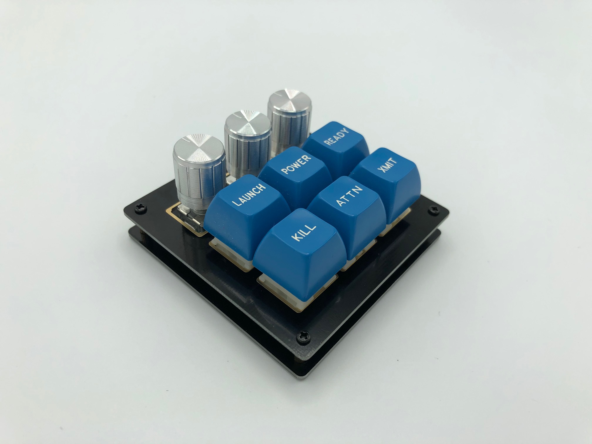 Completed BDN9 with keycaps and knobs