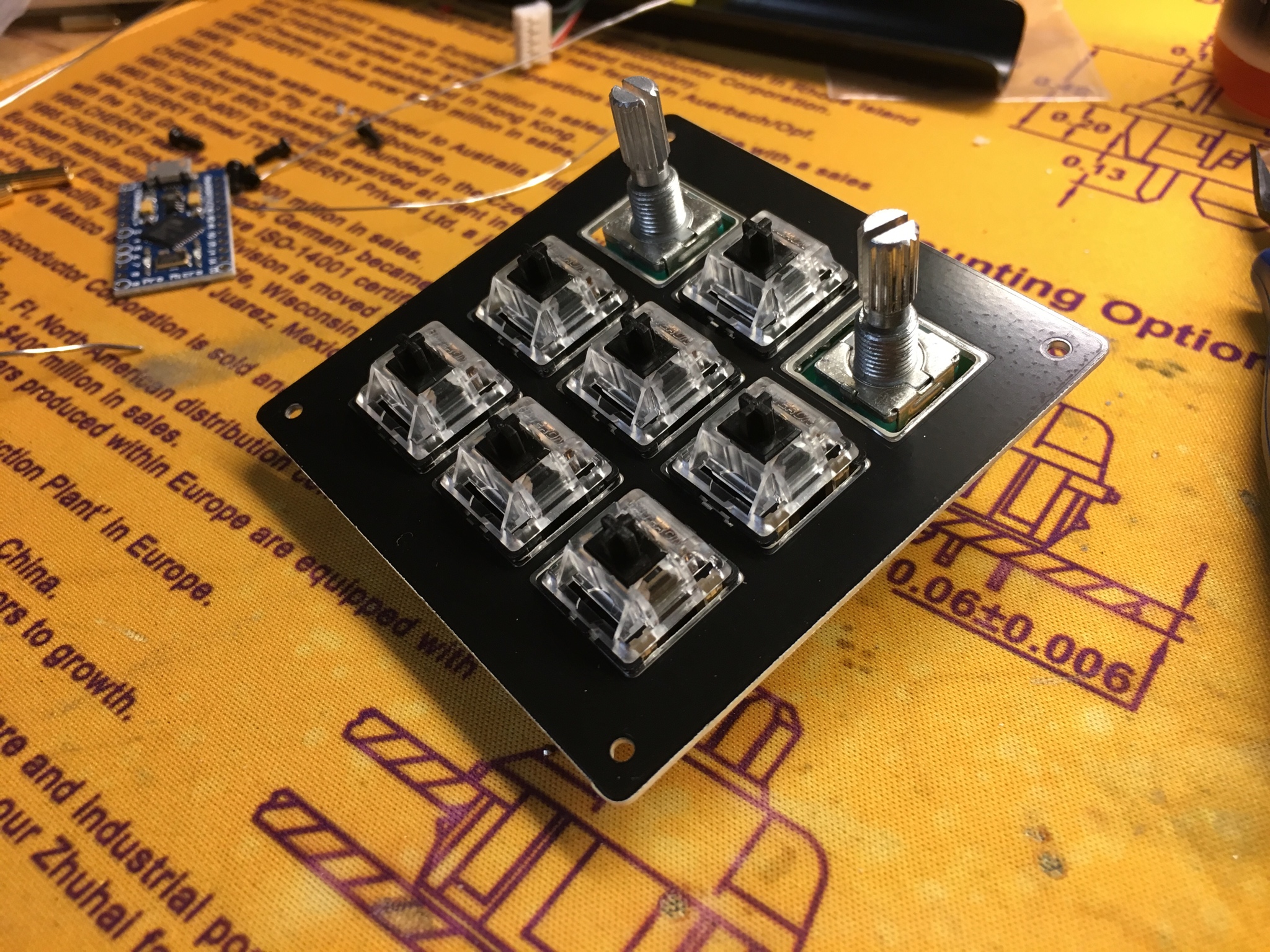 Switches in plate placed on PCB